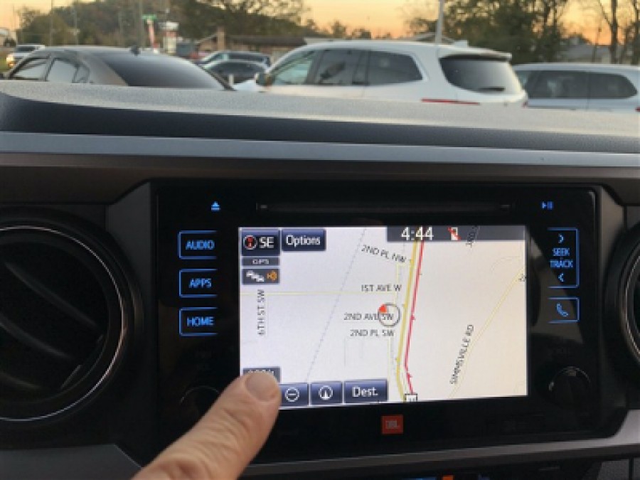 2017 Toyota Tacoma Limited photo 2